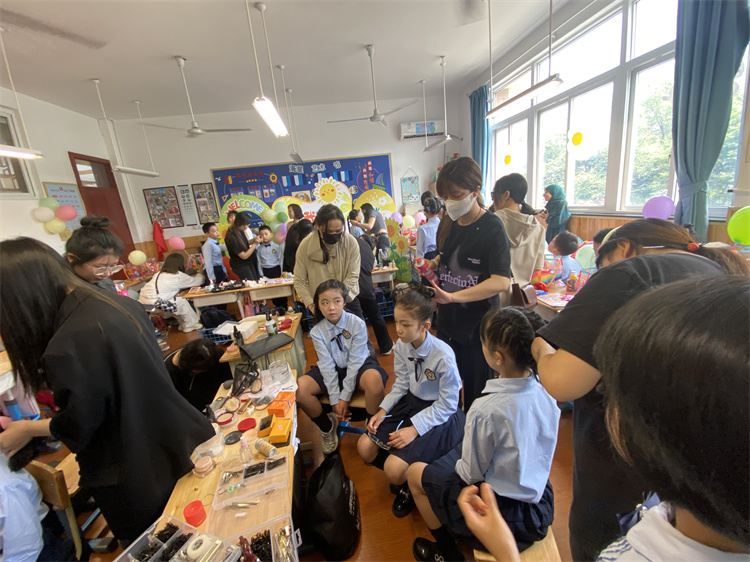花泽美学柯桥校区助力柯桥实验小学板湖小学汇演化妆 - 图片6