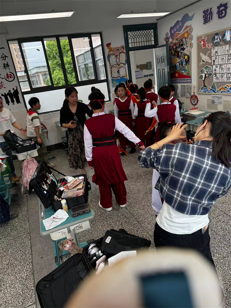 花泽美学上虞校区小学生化妆实践活动 - 图片2