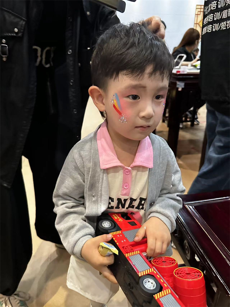 越城校区六一儿童小学化妆实践活动 - 图片5
