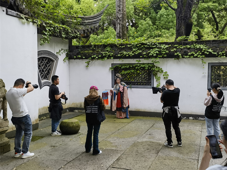 越城校区摄影学员外出人像摄影实践 - 图片4