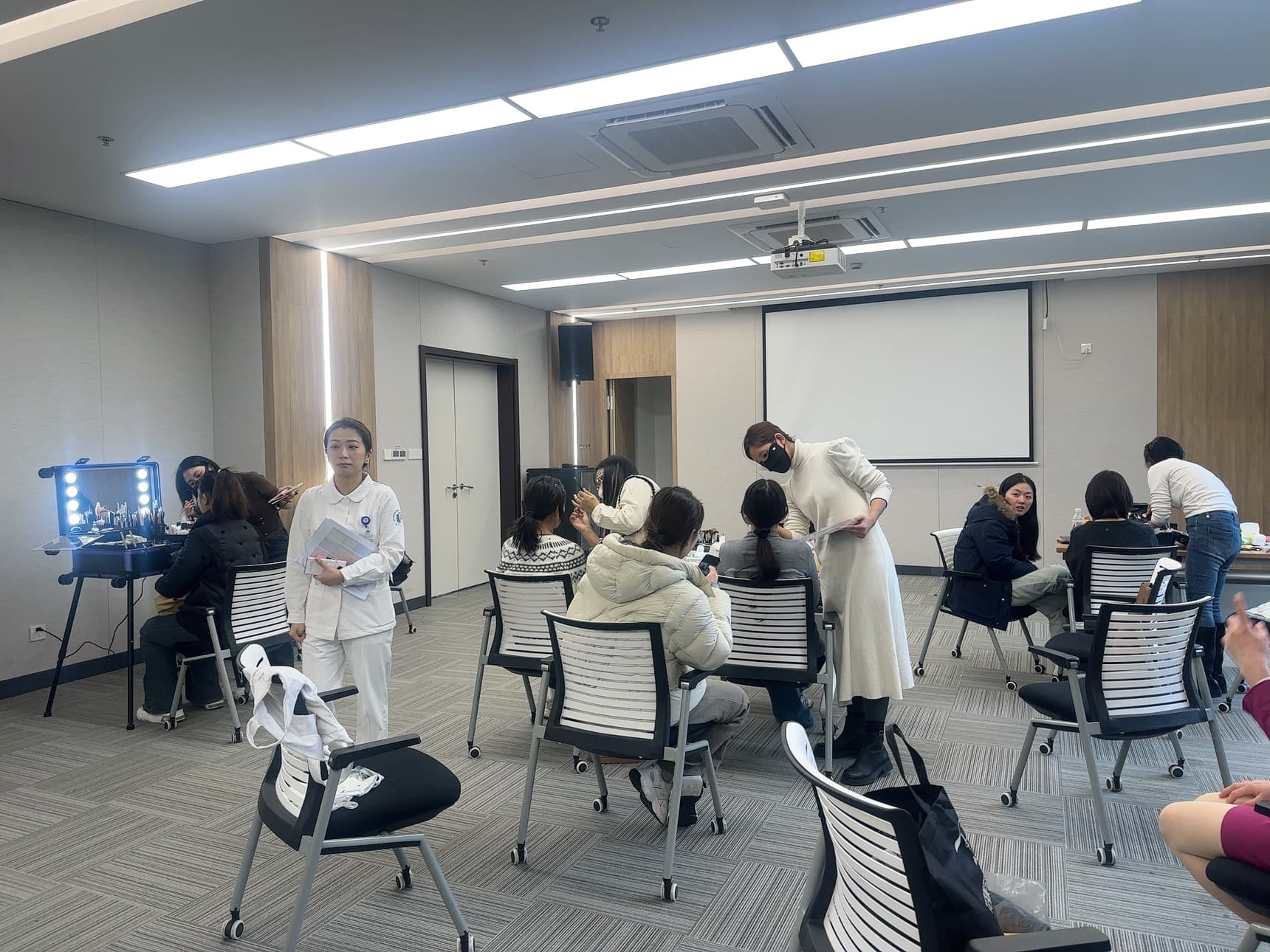 浙江省人民医院实践活动，花泽美学化妆班学员，助力白衣天使活动圆满成功！ - 图片10
