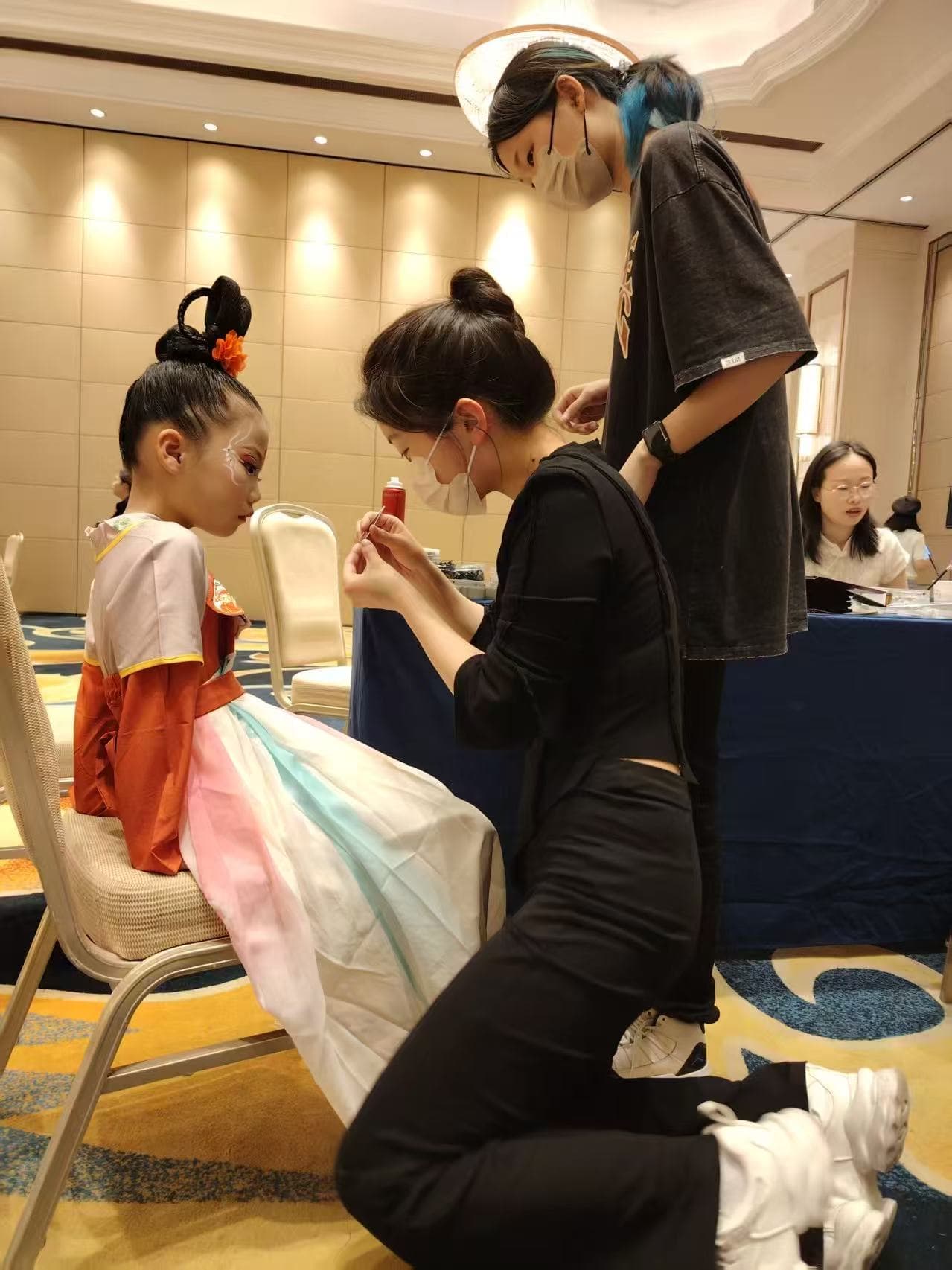 一场孩子王的活动，花泽美学化妆班学员轻松拿捏！ - 图片2